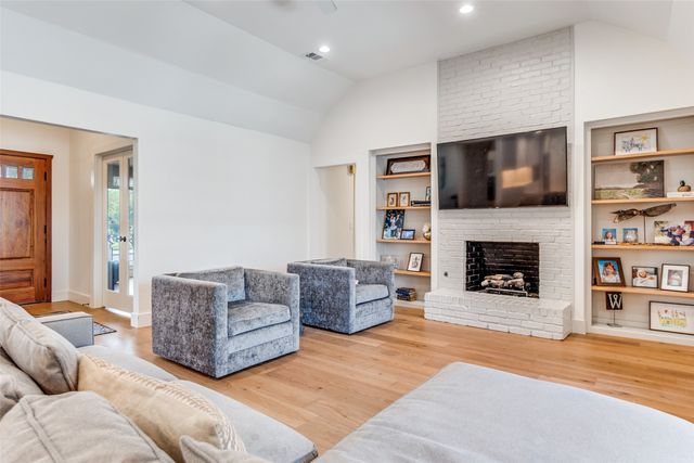 16310 Arbor Downs Drive, Dallas, TX 75248