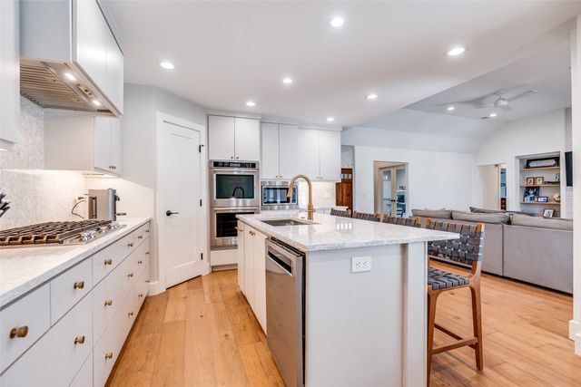 16310 Arbor Downs Drive, Dallas, TX 75248