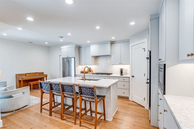 16310 Arbor Downs Drive, Dallas, TX 75248