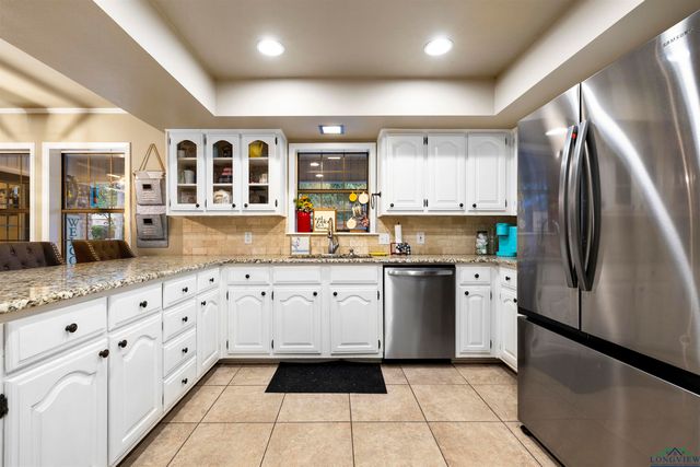 1125 Stillmeadow Ln, Longview, TX 75604