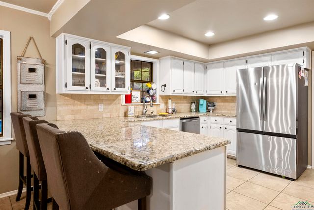 1125 Stillmeadow Ln, Longview, TX 75604