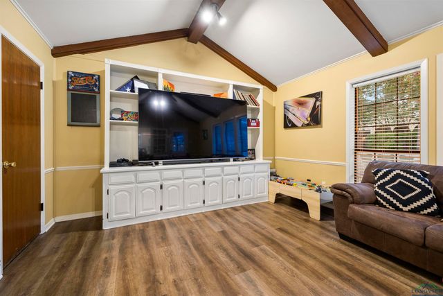 1125 Stillmeadow Ln, Longview, TX 75604