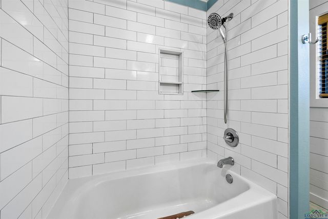 1125 Stillmeadow Ln, Longview, TX 75604