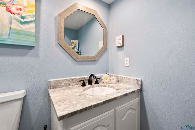 1125 Stillmeadow Ln, Longview, TX 75604