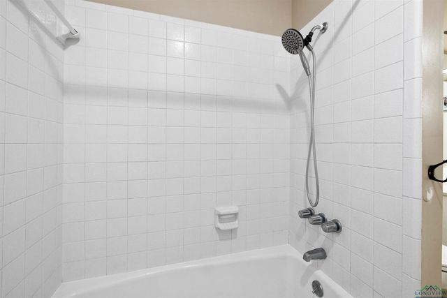 1125 Stillmeadow Ln, Longview, TX 75604