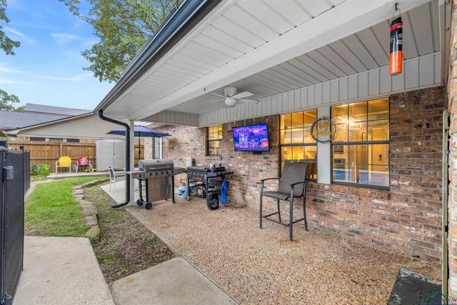 1125 Stillmeadow Ln, Longview, TX 75604