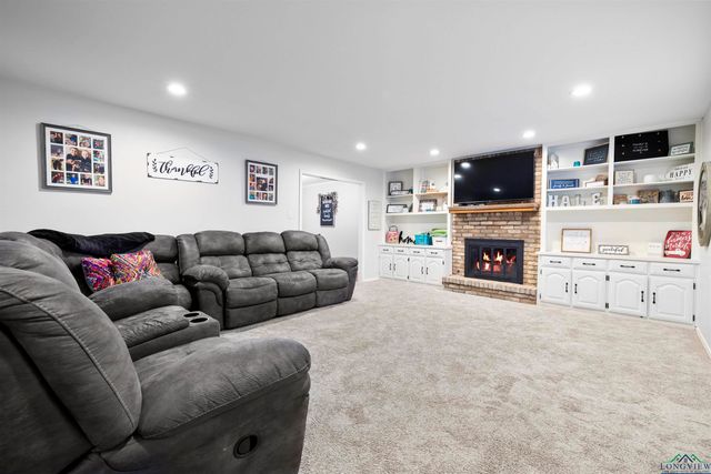 1125 Stillmeadow Ln, Longview, TX 75604