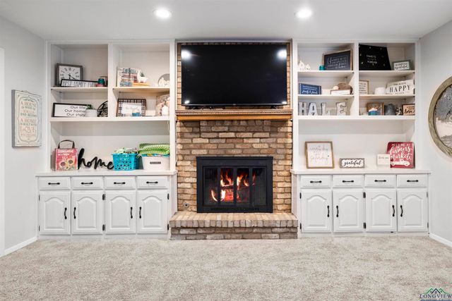 1125 Stillmeadow Ln, Longview, TX 75604