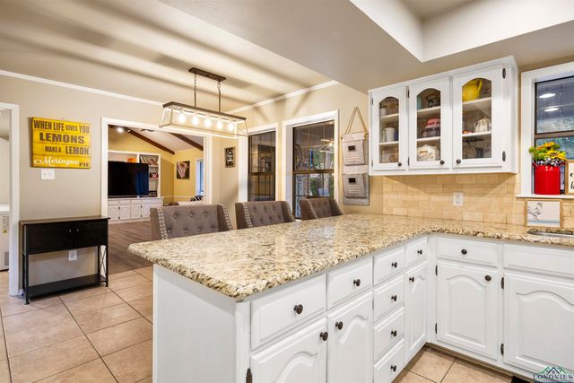 1125 Stillmeadow Ln, Longview, TX 75604