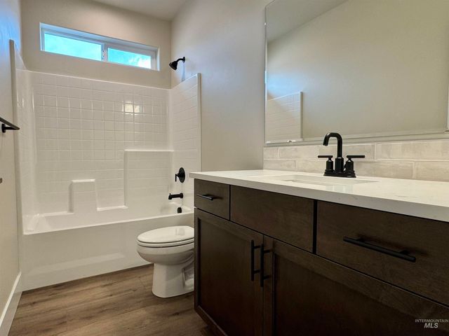 11225 Bluefield Dr, Caldwell, ID 83605