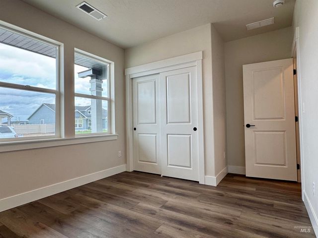 11225 Bluefield Dr, Caldwell, ID 83605