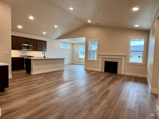 11225 Bluefield Dr, Caldwell, ID 83605