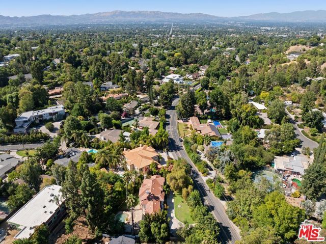 4755 Vanalden Avenue, Tarzana (los Angeles), CA 91356