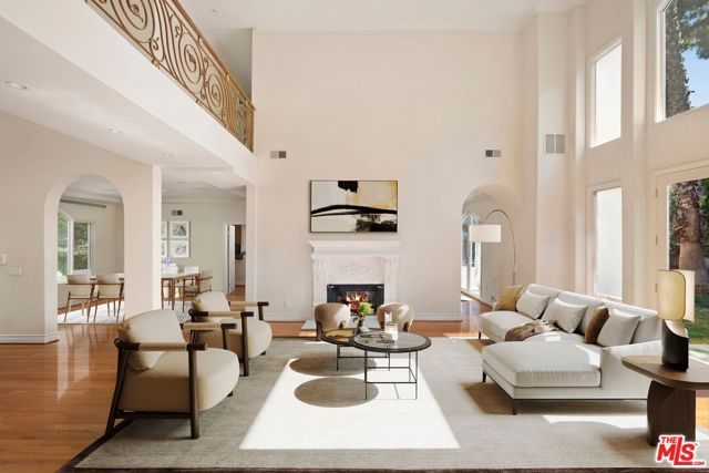 4755 Vanalden Avenue, Tarzana (los Angeles), CA 91356