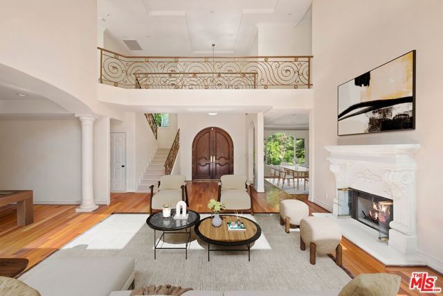 4755 Vanalden Avenue, Tarzana (los Angeles), CA 91356