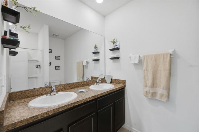 8204 PELICAN REED CIRCLE, Wesley Chapel, FL 33545