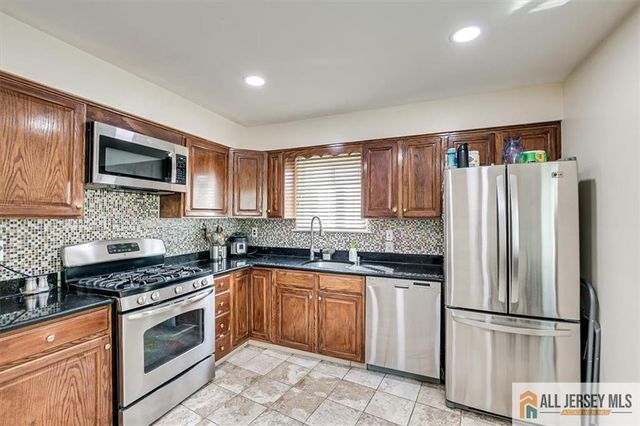 54 Davids Court, South Brunswick, NJ 08810