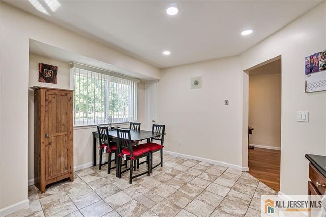 54 Davids Court, South Brunswick, NJ 08810