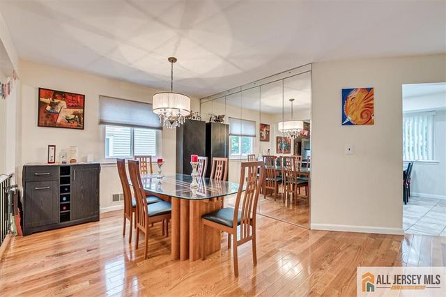 54 Davids Court, South Brunswick, NJ 08810
