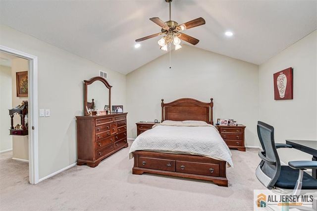 54 Davids Court, South Brunswick, NJ 08810