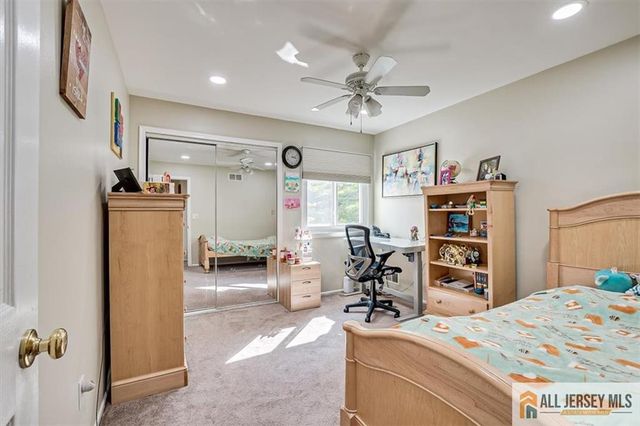 54 Davids Court, South Brunswick, NJ 08810