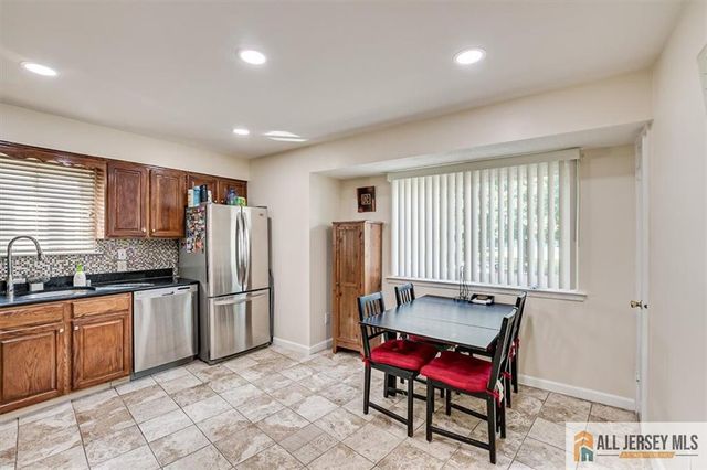 54 Davids Court, South Brunswick, NJ 08810