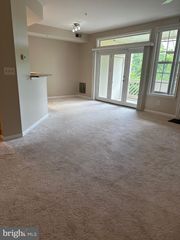1324-D GARDEN WALL CIR #306, Reston, VA 20194