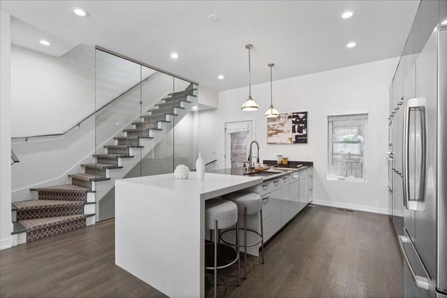 1339 W Ancona Street, Chicago, IL 60642