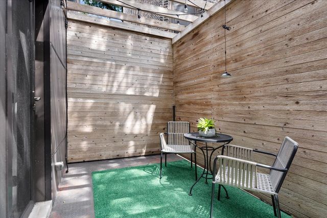 1339 W Ancona Street, Chicago, IL 60642