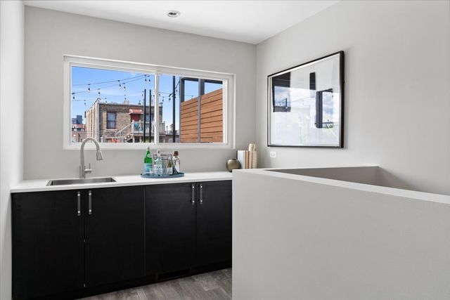 1339 W Ancona Street, Chicago, IL 60642