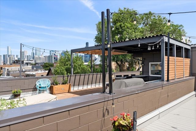 1339 W Ancona Street, Chicago, IL 60642