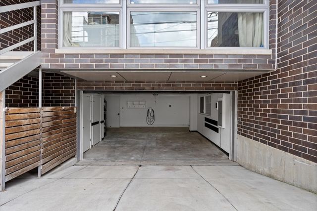 1339 W Ancona Street, Chicago, IL 60642