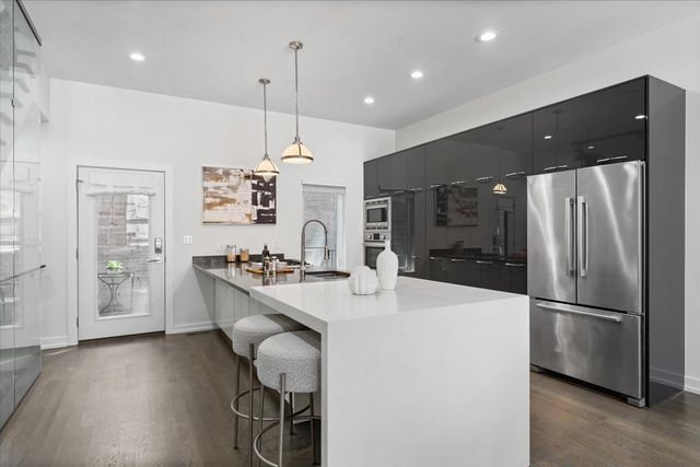 1339 W Ancona Street, Chicago, IL 60642