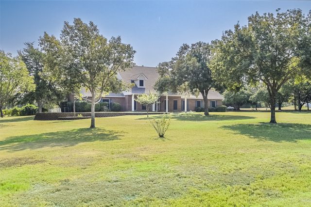 2410 Clearview Drive, Midlothian, TX 76065