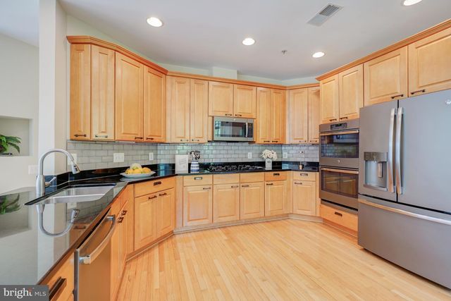 47816 SCOTSBOROUGH SQ, Sterling, VA 20165