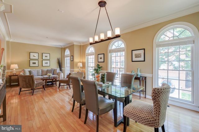 47816 SCOTSBOROUGH SQ, Sterling, VA 20165