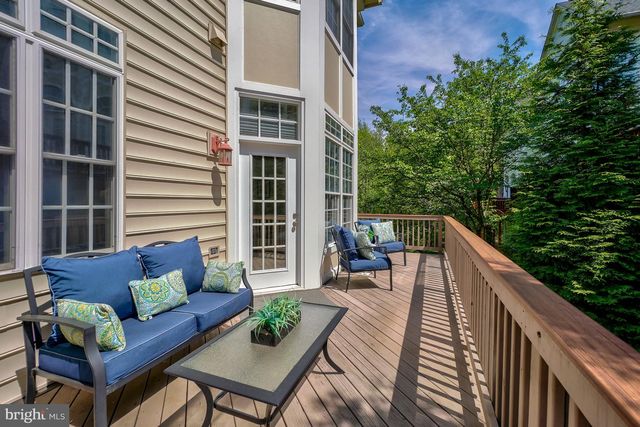 47816 SCOTSBOROUGH SQ, Sterling, VA 20165