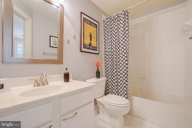 47816 SCOTSBOROUGH SQ, Sterling, VA 20165