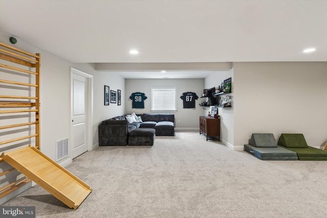 2560 HOLLY LN, Hatfield, PA 19440