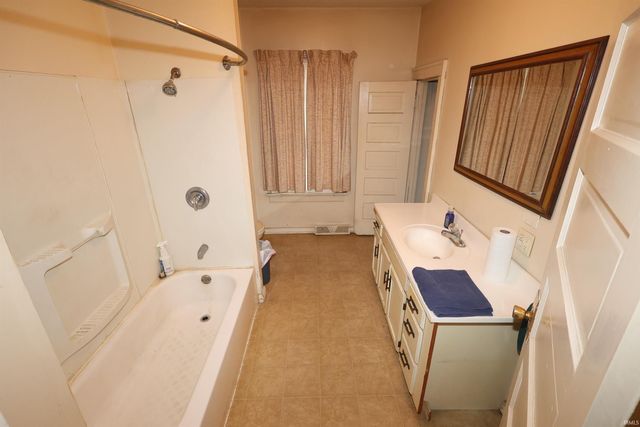 1723 E Calvert Street, South Bend, IN 46613