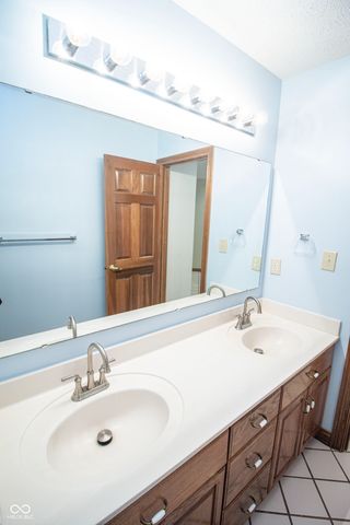620 Heatherwood Court, Noblesville, IN 46062
