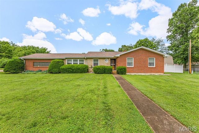 715 S A Street, Farmington, MO 63640