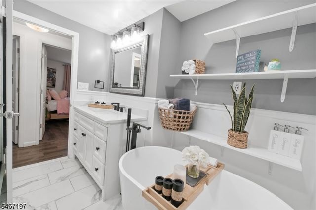 6 Saturn Ct, Vernon Twp., NJ 07422