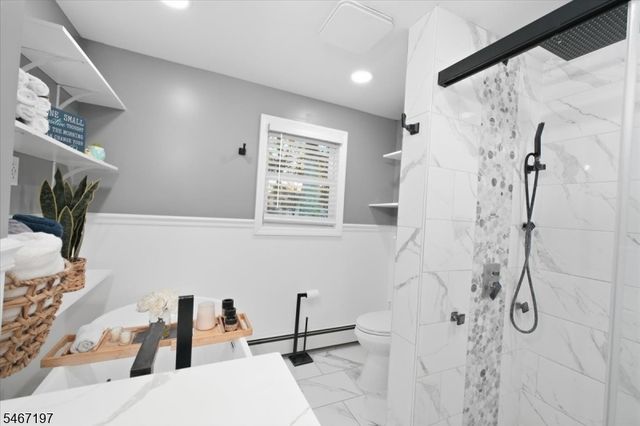 6 Saturn Ct, Vernon Twp., NJ 07422