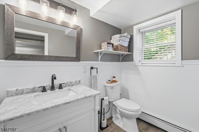6 Saturn Ct, Vernon Twp., NJ 07422