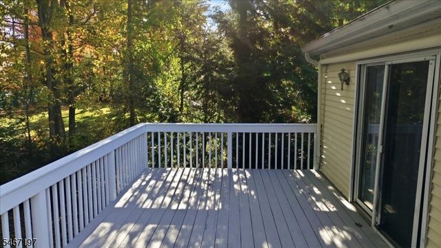 6 Saturn Ct, Vernon Twp., NJ 07422