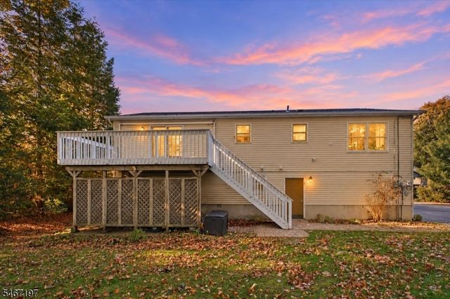 6 Saturn Ct, Vernon Twp., NJ 07422