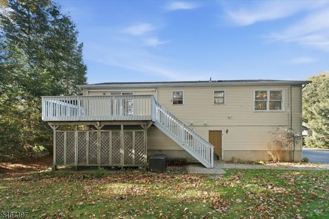6 Saturn Ct, Vernon Twp., NJ 07422