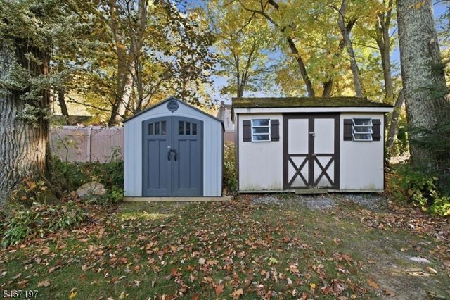 6 Saturn Ct, Vernon Twp., NJ 07422