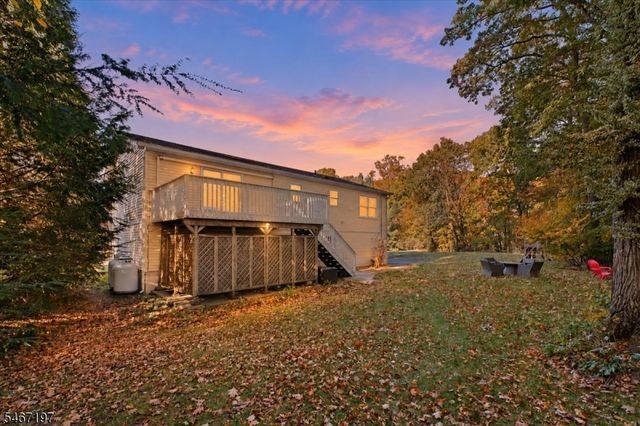 6 Saturn Ct, Vernon Twp., NJ 07422